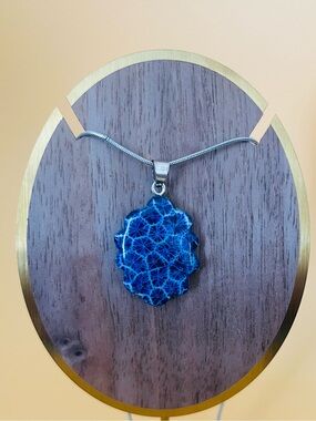 Blue Floral Pendant Necklace in silver plated